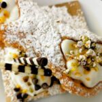 Cannoli siciliani tradizionali con ricotta