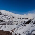 Paesaggio invernale innevato sull'Etna